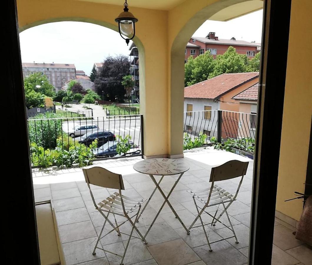 Apartament Yellow House Turyn Zewnętrze zdjęcie